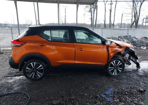 2020 Nissan Kicks Sv Xtronic Cvt z USA, uszkodzony, nr VIN 3N1CP5CV5LL569322